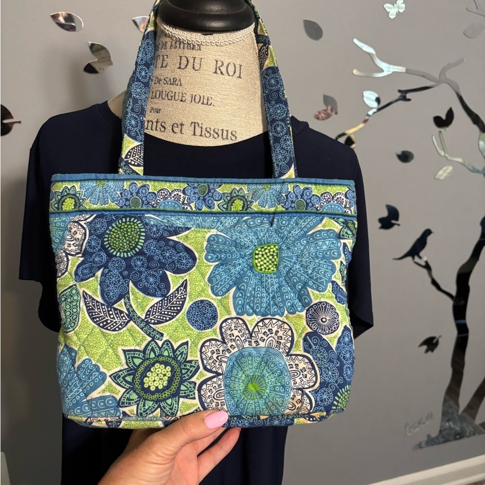 Vera Bradley Quilted Handbag – Blue & Green Floral Pattern